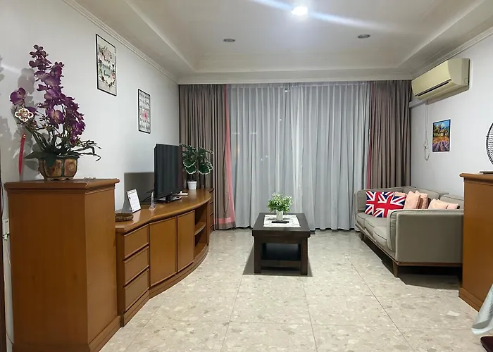 Riverbank Suites - River View Level 11, Sleeps 7
