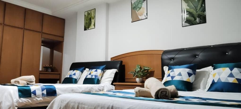 Riverbank - River View Level 11, Sleeps 7 Kampung Boyan